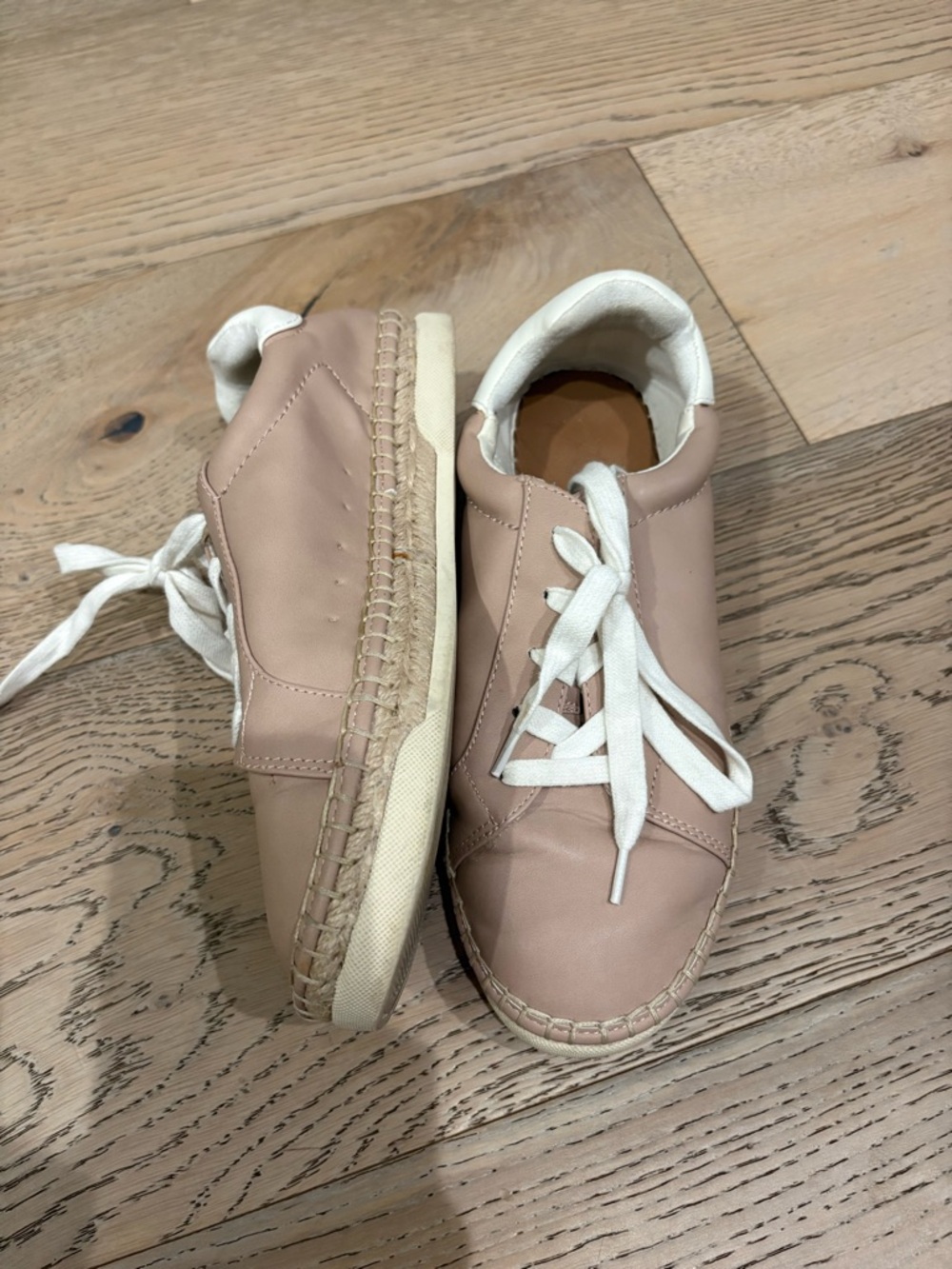 Women's Blush Leather Lace-Up Sneakers